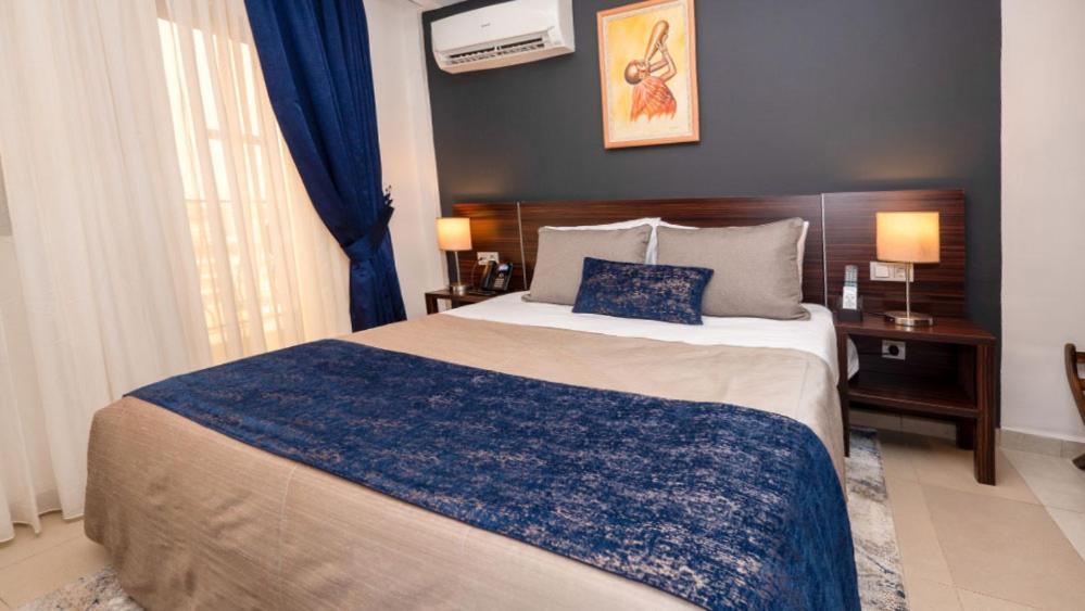 Souare Premium Hotel Конакри Экстерьер фото