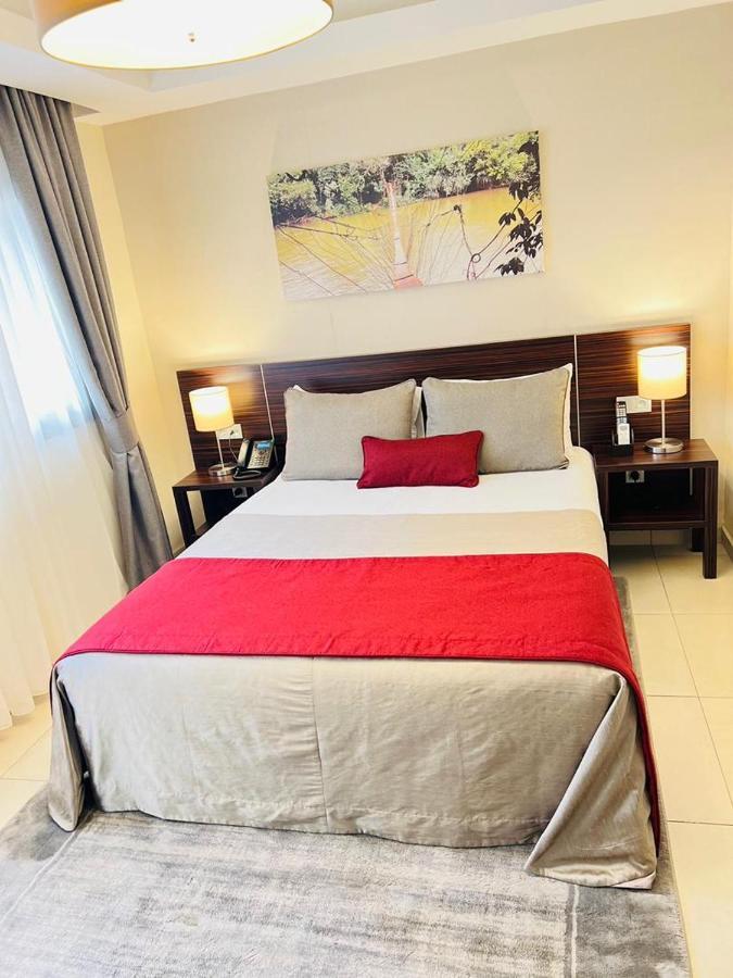 Souare Premium Hotel Конакри Экстерьер фото