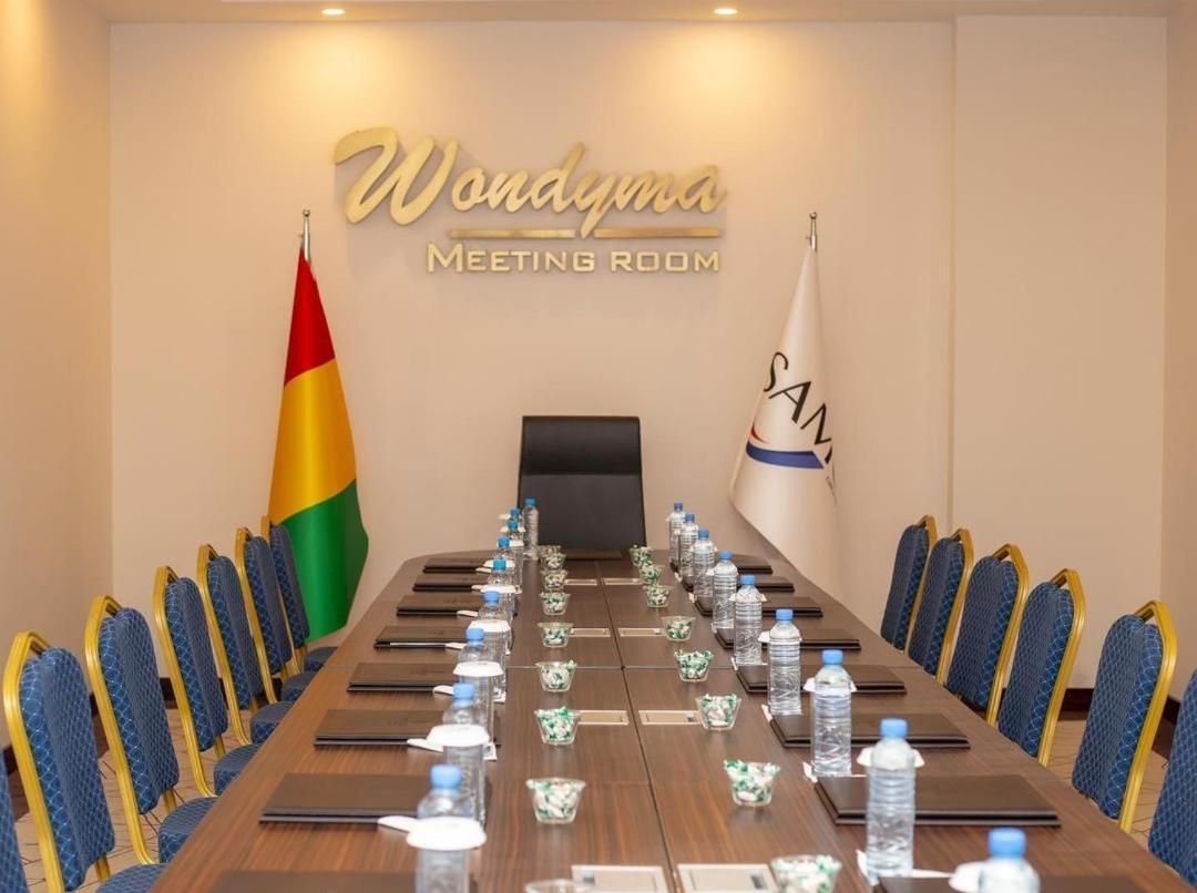 Souare Premium Hotel Конакри Экстерьер фото