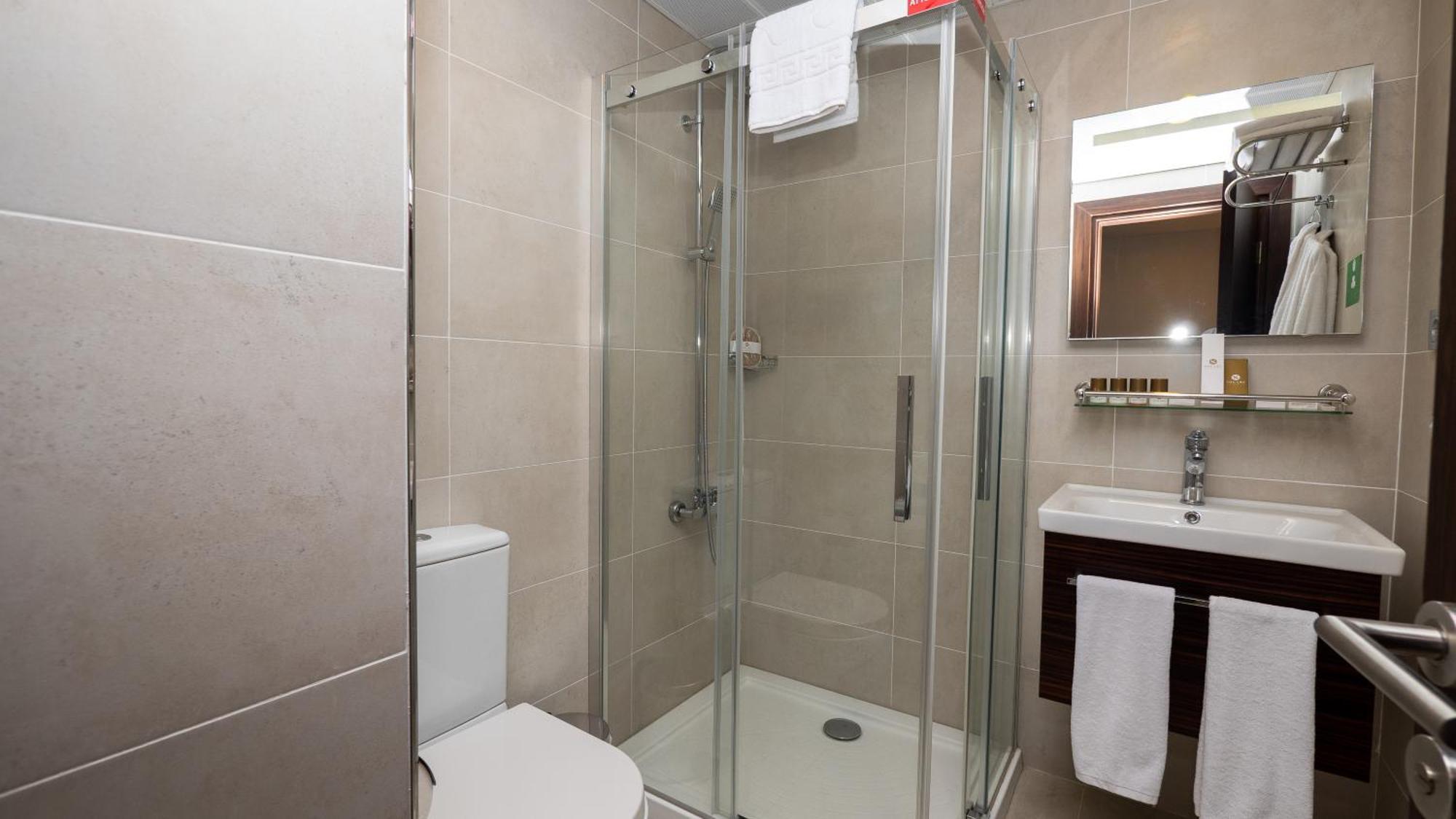 Souare Premium Hotel Конакри Экстерьер фото